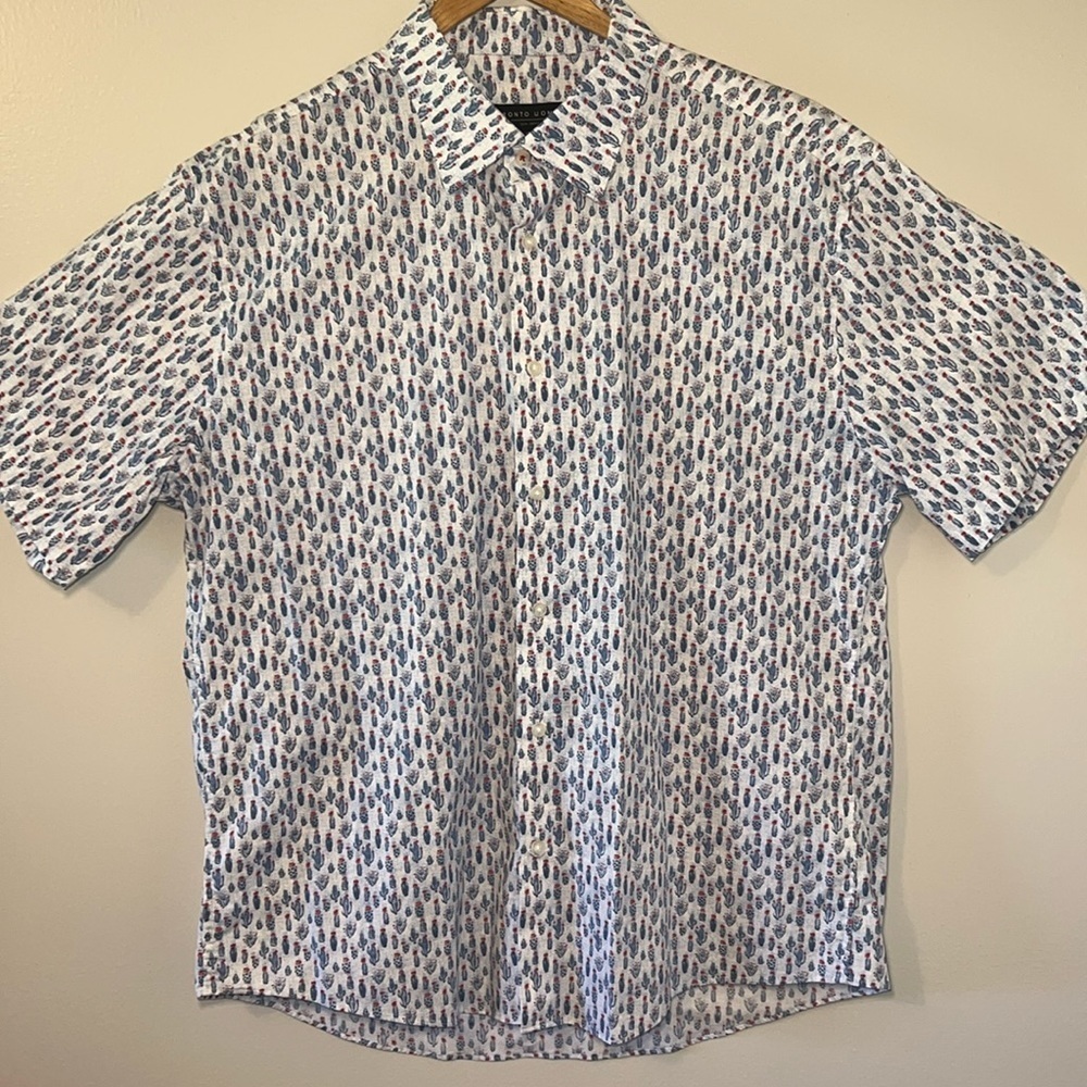 Pronto‎ Uomo button down top. Like new condition!